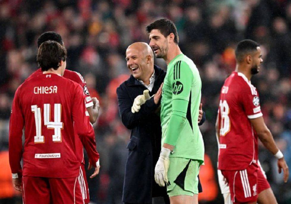 皇马门将扑住门前出战顶级对手 皇马门将扑住门前出战顶级对手