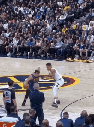 关于掘金完胜湖人，东契奇高光表现的信息