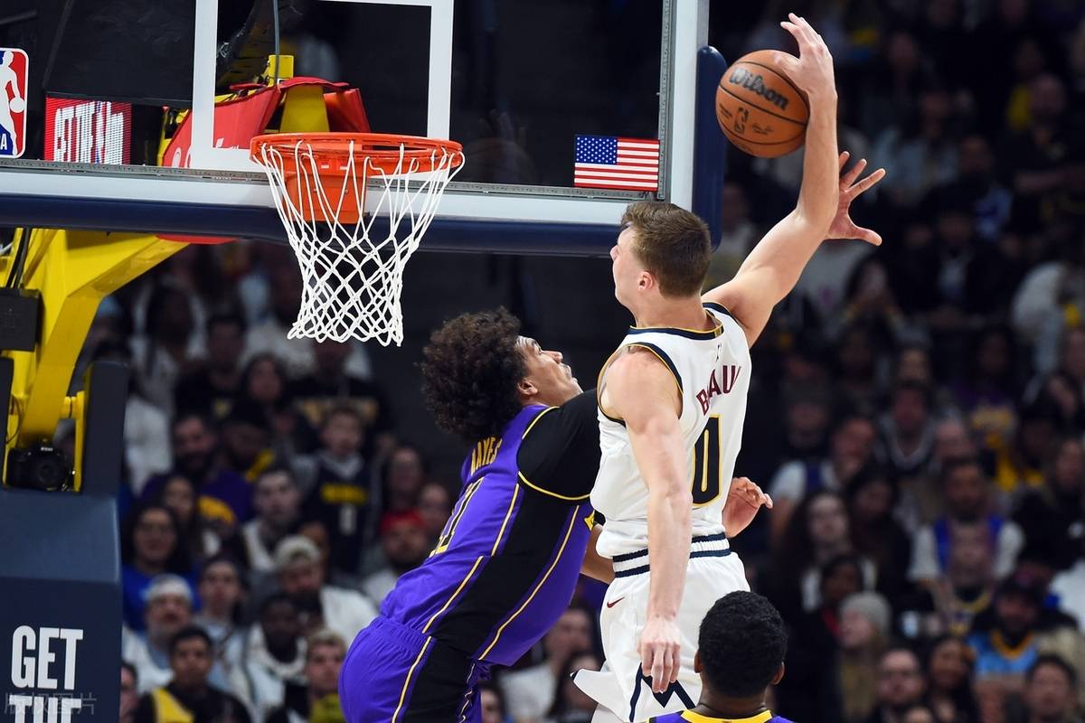 关于掘金完胜湖人，东契奇高光表现的信息