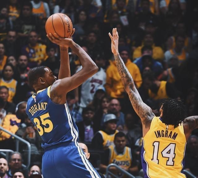 骑士完胜魔术，麦科勒姆刷新纪录