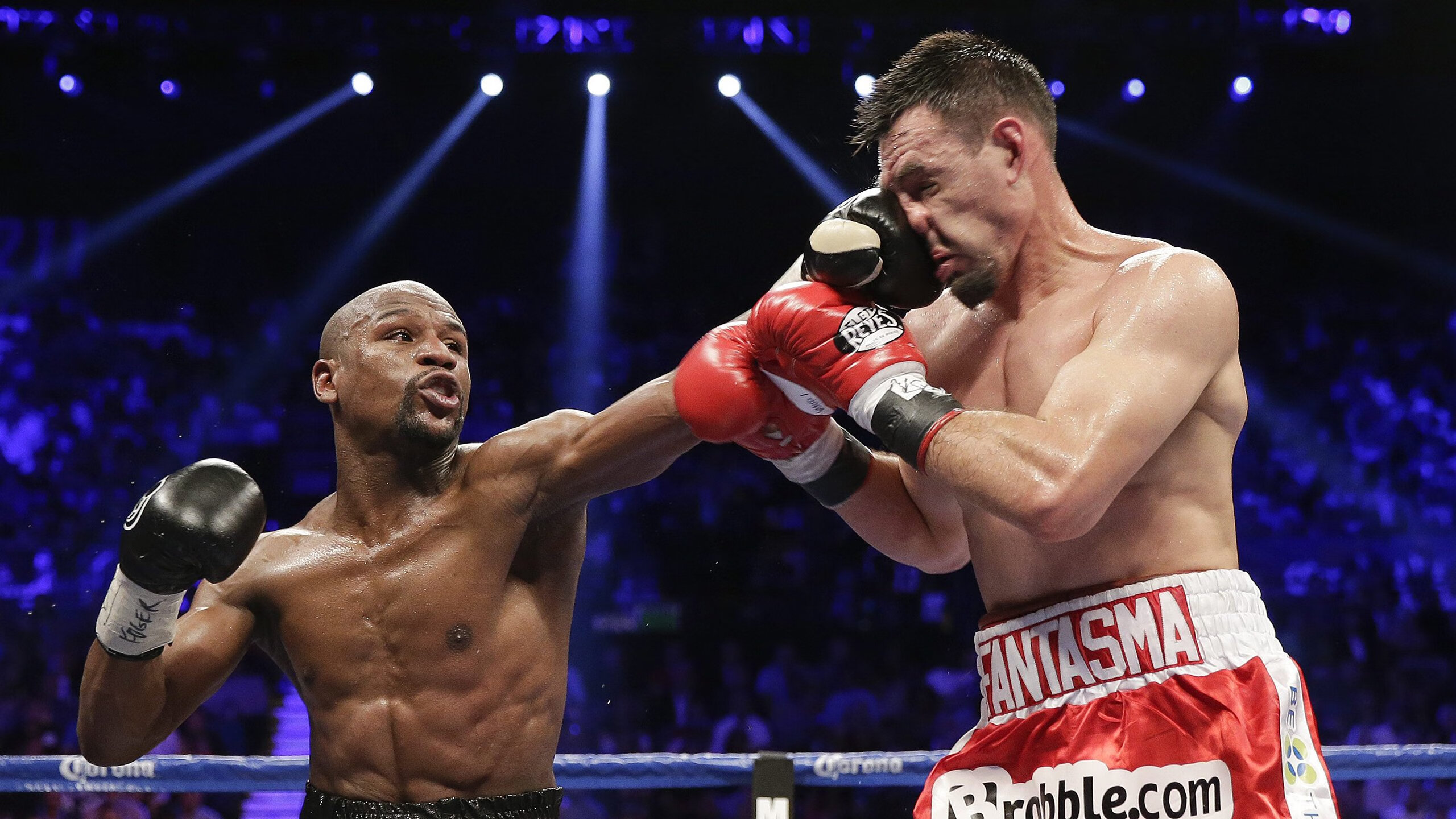 黄潜收割中国市场,格纳布里扛起拜仁前行—足球商业与竞技的双重变奏